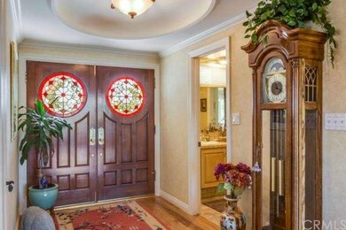 Entry with dome ceiling