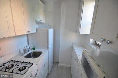 1121 Arlington Blvd unit 546, Arlington, VA 22209 - photo 4