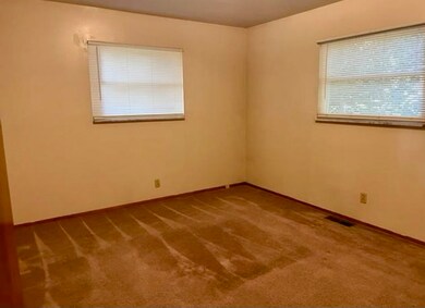 3612 N Linden St, Muncie, IN 47304 - photo 6