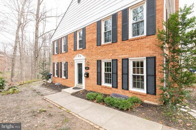 11926 Sloane Ct, Reston, VA 20191 - photo 2
