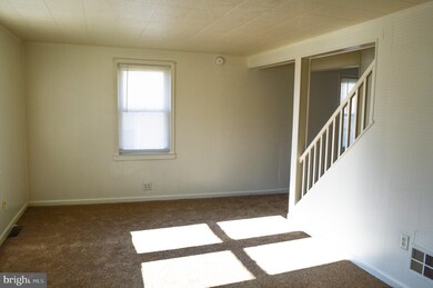 1323 Cypress Ave, Wilmington, DE 19805 - photo 3