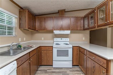 519 S Greenbriar Rd unit Lot 17, Statesville, NC 28625 - photo 3