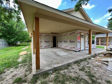 814 W 11th St, Bonham, TX 75418 - photo 2