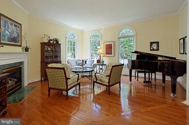 9206 Bexleywood Ct, Fairfax Station, VA 22039 - photo 6