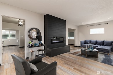 1601 Virginia Ave, Everett, WA 98201 - photo 2