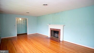 11313 Wacomor Dr, Germantown, MD 20876 - photo 4