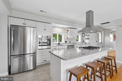 2209 Rollins Dr, Alexandria, VA 22307 - photo 3