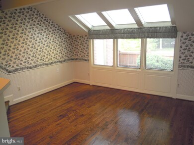 9 Seminary Dr, Lutherville Timonium, MD 21093 - photo 4