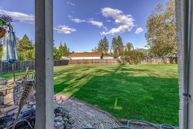 1365 Daisy Ln, Grants Pass, OR 97527 - photo 4