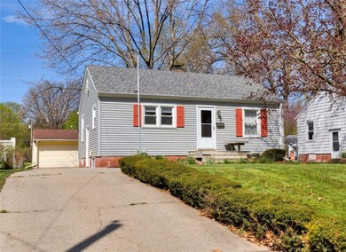 3840 41st St, Des Moines, IA 50310 - photo 2