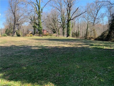 222 Edgewood Dr, Statesville, NC 28625 - photo 3