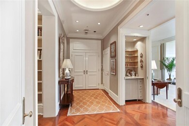 ELEGANT ENTRANCE FOYER WITH LARGE CLOSET