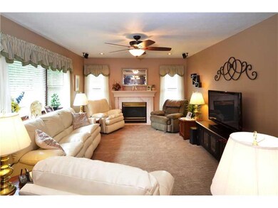 Family Room. BEAUTIFUL SUNKEN  19  X 13   FAMILY R