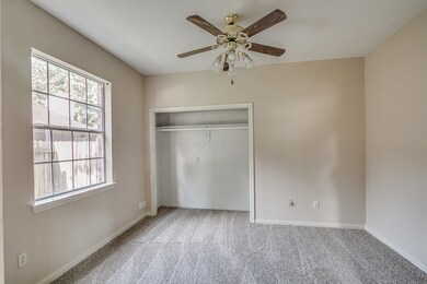 2214 N Mission Cir, Friendswood, TX 77546 - photo 5