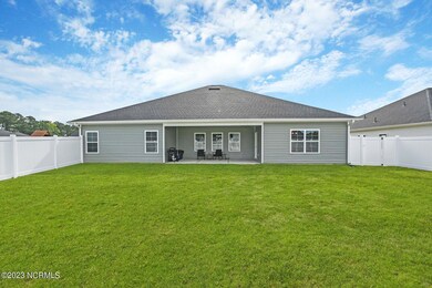 7-web-or-mls-2732 Luna Lane-00007