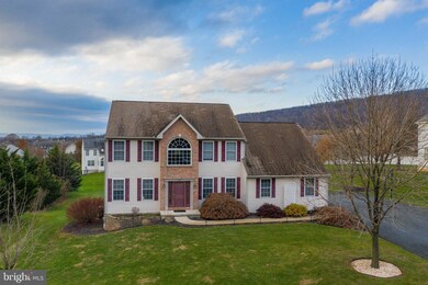 505 Pleasant View Dr, Douglassville, PA 19518 - photo 2