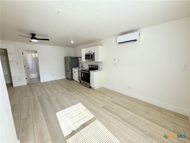 2204 W San Antonio St unit 6, New Braunfels, TX 78130 - photo 7