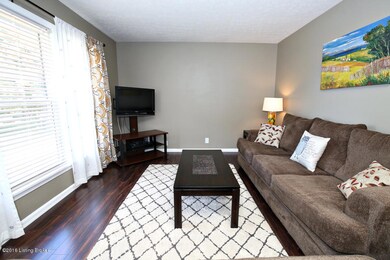 8303 Saint Armands Ct, Louisville, KY 40219 - photo 6