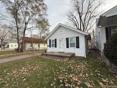 8162 Orchard Ave, Warren, MI 48089 - photo 2