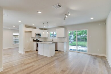 2002 Barnsley Ln, Houston, TX 77088 - photo 4