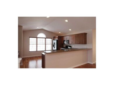 Kitchen. Another view.