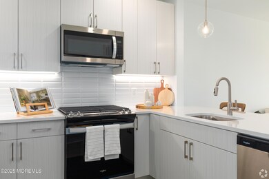 6461 Us-9 N unit 312, Howell, NJ 07731 - photo 3