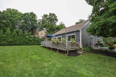 22 Lutheran Dr, Nashua, NH 03063 - photo 4