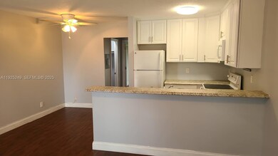 47 Waltham B, West Palm Beach, FL 33417 - photo 5