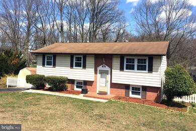 5811 Dale Dr, Sykesville, MD 21784 - photo 2