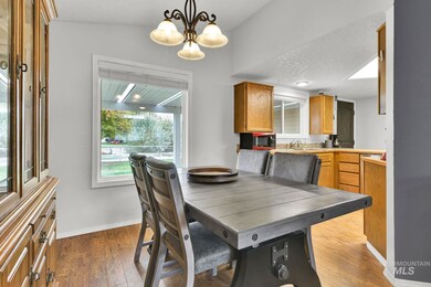 312 S Valley Dr, Nampa, ID 83686 - photo 6