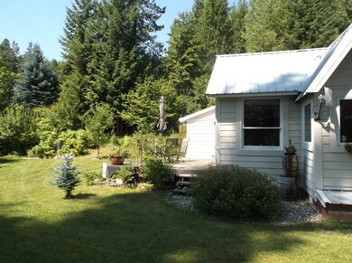 Deck & yard