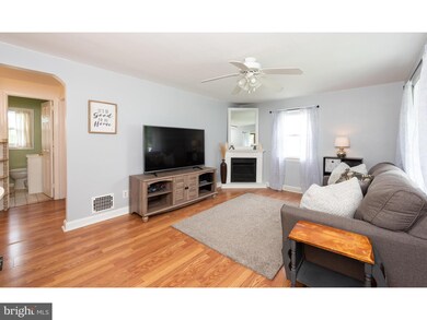 1513 Stirling St, Coatesville, PA 19320 - photo 3