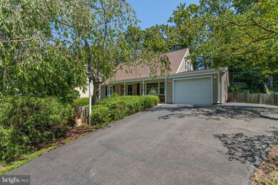 12829 Point Pleasant Dr, Fairfax, VA 22033 - photo 6