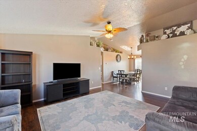 106 W Crestwood Dr, Nampa, ID 83686 - photo 5