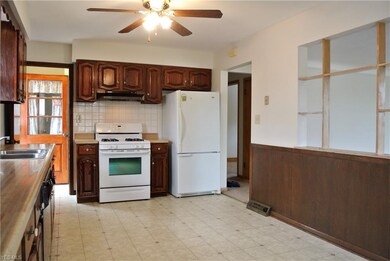 Large eat-in kitchen