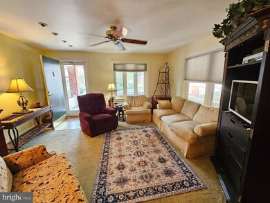 2423 Filbert Ave, Reading, PA 19606 - photo 4