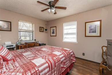 1210 S Clements St, Gainesville, TX 76240 - photo 7