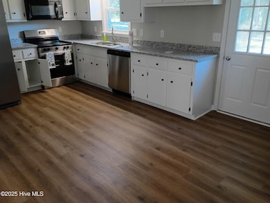 1817 Cobb Rd, Kinston, NC 28501 - photo 7