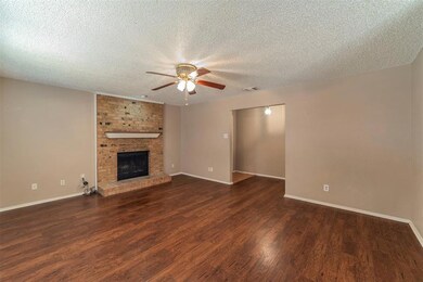 806 Shady Glen Ln, Bedford, TX 76021 - photo 4