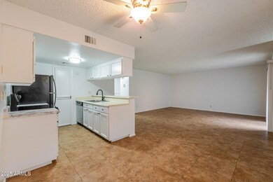 2228 E Campbell Ave unit 106, Phoenix, AZ 85016 - photo 5