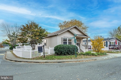 14640 Lufthansa Cir, Chantilly, VA 20151 - photo 3