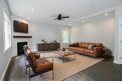 155 Old Common Rd, Wethersfield, CT 06109 - photo 7