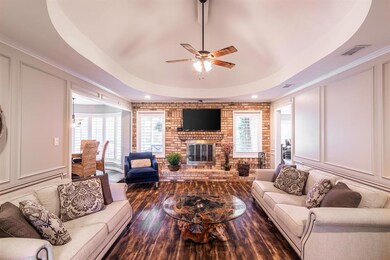 209 Norfolk Dr, Bedford, TX 76021 - photo 4