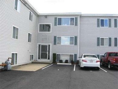 211 Glasgow St unit 1, Fall River, MA 02721 - photo 2