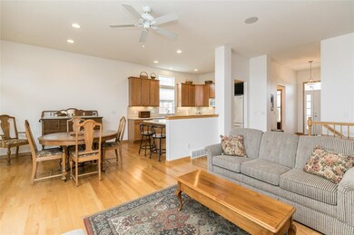 6607 Granite Ridge Ct NW, Cedar Rapids, IA 52405 - photo 7