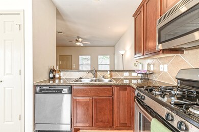 9007 Laverne Crescent, Houston, TX 77080 - photo 6