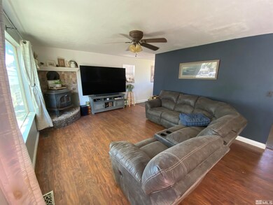 1855 Mizpah St, Winnemucca, NV 89445 - photo 2