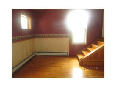 Entry/Foyer.