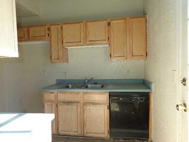 212 Barrel Cactus Dr, Horizon City, TX 79928 - photo 6