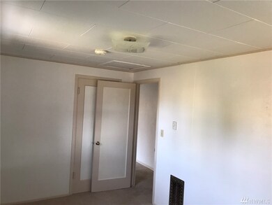 1100 3rd St NE, East Wenatchee, WA 98802 - photo 3